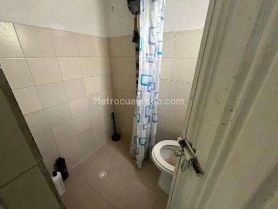 Casa de 5 alcobas en venta en Gustavo Restrepo, Bogotá, 478 m² · foto 2 de 20