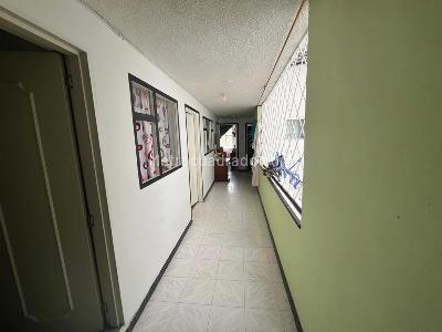 Casa de 5 alcobas en venta en Gustavo Restrepo, Bogotá, 478 m² · foto 6 de 20