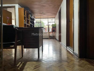 Casa de 5 alcobas en venta en Salitre Greco, Bogotá, 370 m² · foto 10 de 18