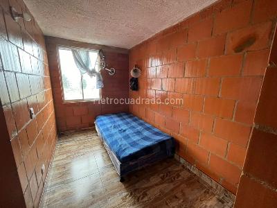 Apartamento de 3 alcobas en venta en Compartir Sector 2, Soacha, 41 m² · foto 11 de 13