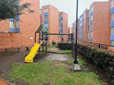 Apartamento de 3 alcobas en venta en Compartir Sector 2, Soacha, 41 m² · foto 2 de 13