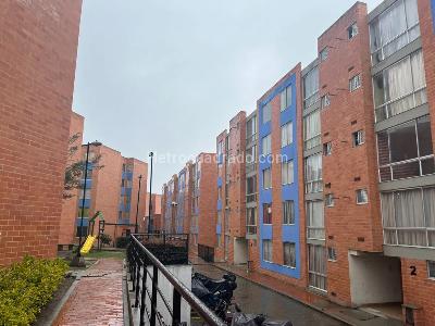 Apartamento de 3 alcobas en venta en Compartir Sector 2, Soacha, 41 m² · foto 3 de 13