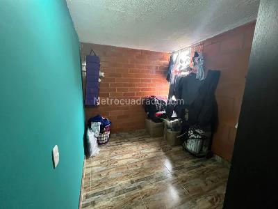 Apartamento de 3 alcobas en venta en Compartir Sector 2, Soacha, 41 m² · foto 7 de 13