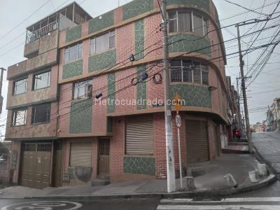 Casa de 5 alcobas en venta en San Jose Sur Oriental, Bogotá, 586 m² · foto 2 de 9