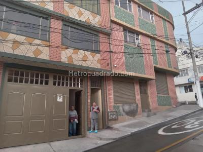 Casa de 5 alcobas en venta en San Jose Sur Oriental, Bogotá, 586 m² · foto 3 de 9