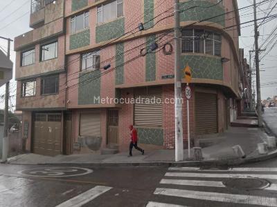 Casa de 5 alcobas en venta en San Jose Sur Oriental, Bogotá, 586 m² · foto 4 de 9