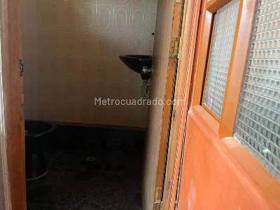 Casa de 5 alcobas en venta en Libertador, Bogotá, 430 m² · foto 4 de 19