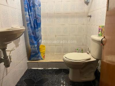 Casa de 5 alcobas en venta en Libertador, Bogotá, 430 m² · foto 14 de 19