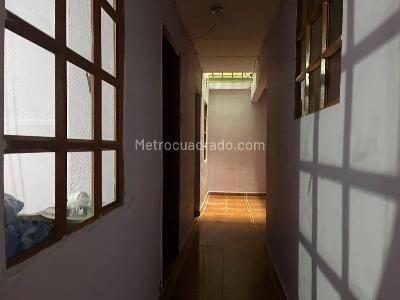 Casa de 5 alcobas en venta en Libertador, Bogotá, 430 m² · foto 17 de 19