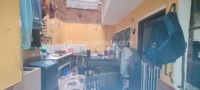 Casa en venta en Claret, Bogotá · foto 3 de 20