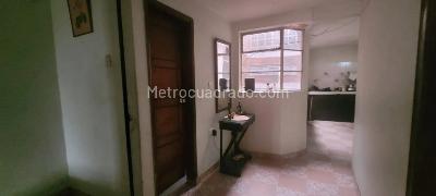 Casa en venta en Claret, Bogotá · foto 10 de 20