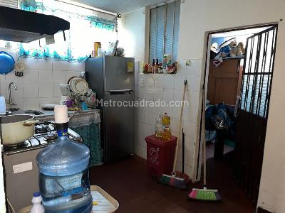 Casa de 5 alcobas en venta en 20 De Julio, Bogotá · foto 3 de 18