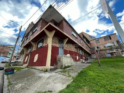 Casa de 5 alcobas en venta en Atenas, Bogotá, 320 m² · foto 2 de 17