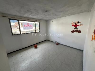 Casa de 5 alcobas en venta en Atenas, Bogotá, 320 m² · foto 13 de 17