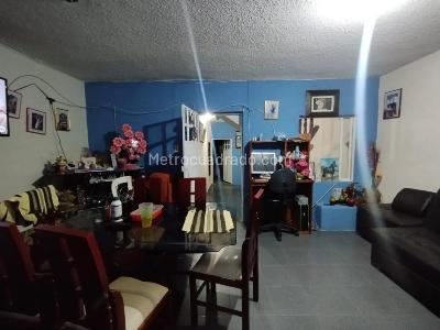 Casa en venta en Perdomo Alto, Bogotá · foto 11 de 20
