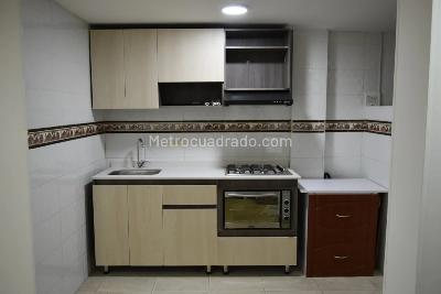 Casa de 5 alcobas en venta en Centenario, Bogotá, 224 m² · foto 5 de 20