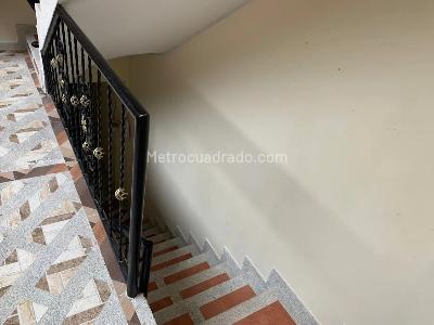 Casa de 5 alcobas en venta en La Pena, Bogotá, 144 m² · foto 2 de 16