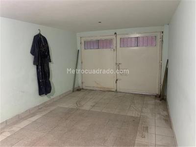 Casa de 5 alcobas en venta en San Benito, Bogotá, 284 m² · foto 3 de 20