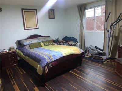 Casa de 5 alcobas en venta en San Benito, Bogotá, 284 m² · foto 13 de 20