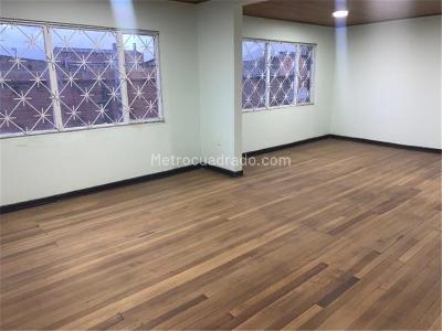 Casa de 5 alcobas en venta en San Benito, Bogotá, 284 m² · foto 17 de 20