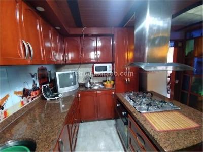Casa de 5 alcobas en venta en Santa Librada, Bogotá, 400 m² · foto 4 de 14