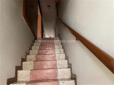 Casa de 5 alcobas en venta en Santa Isabel Sur, Bogotá, 400 m² · foto 4 de 20