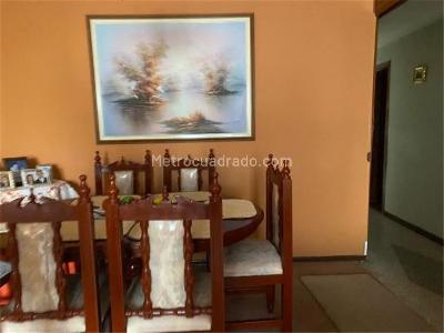 Casa de 5 alcobas en venta en Santa Isabel Sur, Bogotá, 400 m² · foto 6 de 20