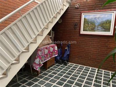 Casa de 5 alcobas en venta en Santa Isabel Sur, Bogotá, 400 m² · foto 9 de 20