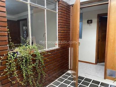 Casa de 5 alcobas en venta en Santa Isabel Sur, Bogotá, 400 m² · foto 15 de 20