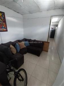 Casa de 5 alcobas en venta en La Andrea, Bogotá, 477 m² · foto 7 de 16