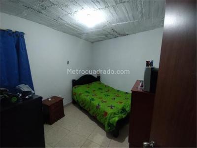 Casa de 5 alcobas en venta en La Andrea, Bogotá, 477 m² · foto 8 de 16