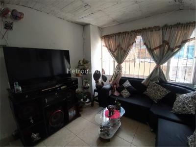 Casa de 5 alcobas en venta en La Andrea, Bogotá, 477 m² · foto 11 de 16