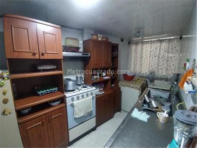 Casa de 5 alcobas en venta en La Andrea, Bogotá, 477 m² · foto 13 de 16