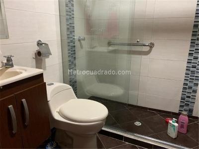 Casa de 5 alcobas en venta en Molinos Del Sur, Bogotá, 337 m² · foto 3 de 15