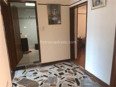 Casa de 5 alcobas en venta en Molinos Del Sur, Bogotá, 337 m² · foto 8 de 15