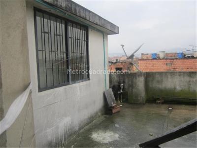 Casa de 5 alcobas en venta en San Antonio, Bogotá, 384 m² · foto 13 de 20