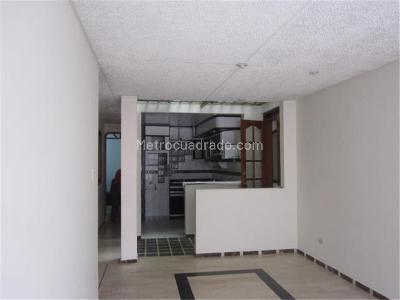 Casa de 5 alcobas en venta en San Antonio, Bogotá, 384 m² · foto 17 de 20