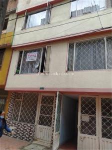 Casa de 5 alcobas en venta en San Pablo, Bogotá, 324 m² · foto 2 de 15