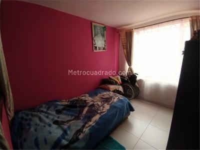 Casa de 5 alcobas en venta en San Pablo, Bogotá, 324 m² · foto 9 de 15