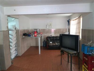 Casa de 5 alcobas en venta en La Estacion Bosa, Bogotá, 355 m² · foto 9 de 10
