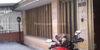 Casa de 5 alcobas en venta en Santa Isabel Sur, Bogotá, 436 m² · foto 3 de 16