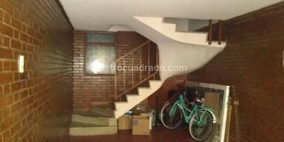 Casa de 5 alcobas en venta en Santa Isabel Sur, Bogotá, 436 m² · foto 4 de 16