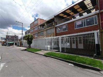 Casa de 5 alcobas en venta en La Asuncion, Bogotá, 320 m² · foto 3 de 15