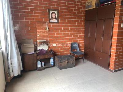 Casa de 5 alcobas en venta en Quiroga Sur, Bogotá, 325 m² · foto 13 de 20