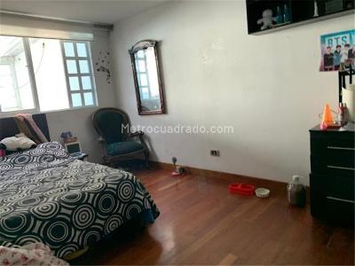 Casa de 5 alcobas en venta en Engativa, Bogotá, 369 m² · foto 11 de 18