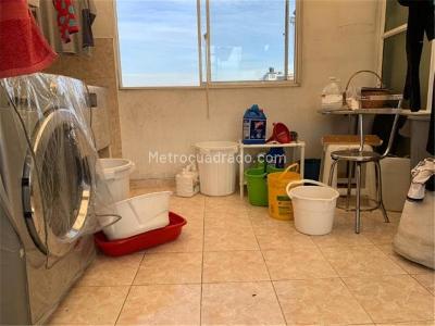 Casa de 5 alcobas en venta en Engativa, Bogotá, 369 m² · foto 14 de 18