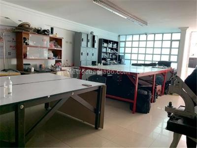 Casa de 5 alcobas en venta en Engativa, Bogotá, 369 m² · foto 6 de 18