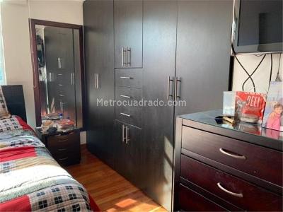 Casa de 5 alcobas en venta en Engativa, Bogotá, 369 m² · foto 9 de 18