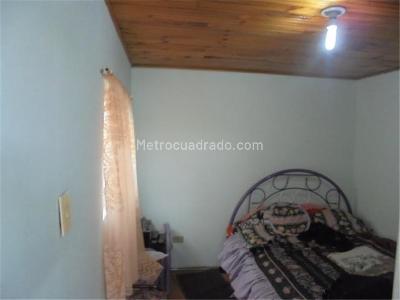 Casa de 5 alcobas en venta en Bochica Sur, Bogotá, 251 m² · foto 14 de 20