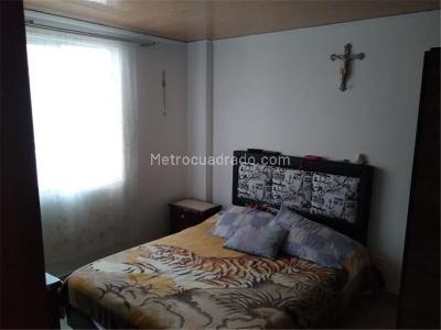 Casa de 5 alcobas en venta en Marco Fidel Suarez, Bogotá, 737 m² · foto 12 de 20